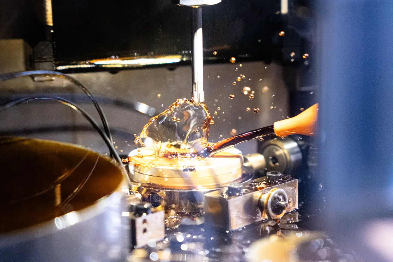 Präzise Bearbeitung von Metallteilen durch cnc drehbearbeitung