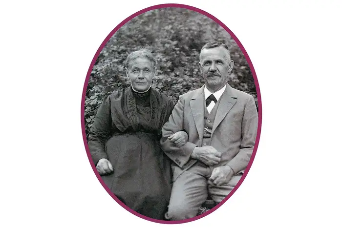 1896